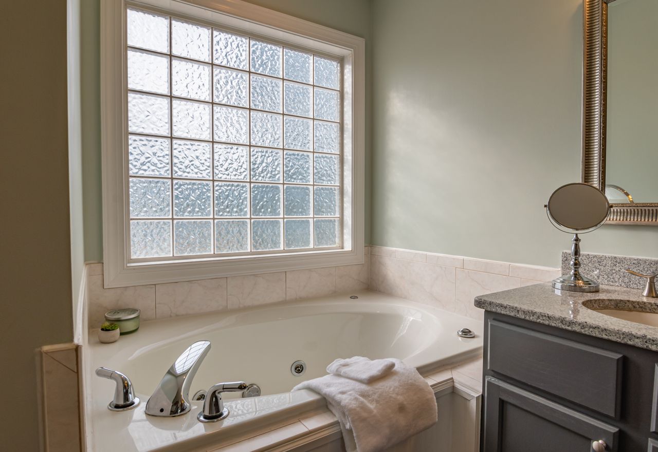 How to Remove Hard Water Stains in a San Diego Bathroom